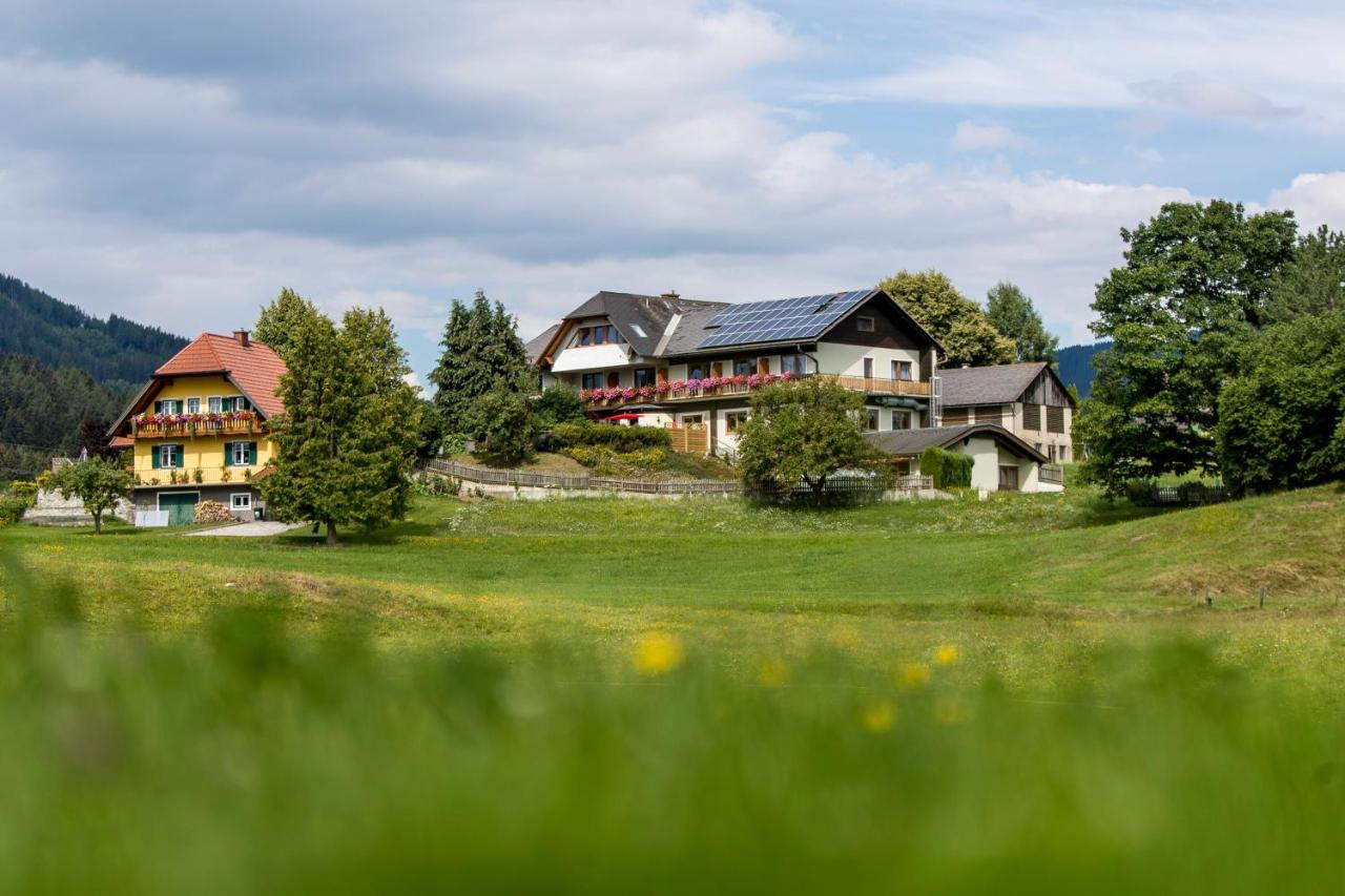 Hotel Gasthof Zur Linde Mariahof Dış mekan fotoğraf