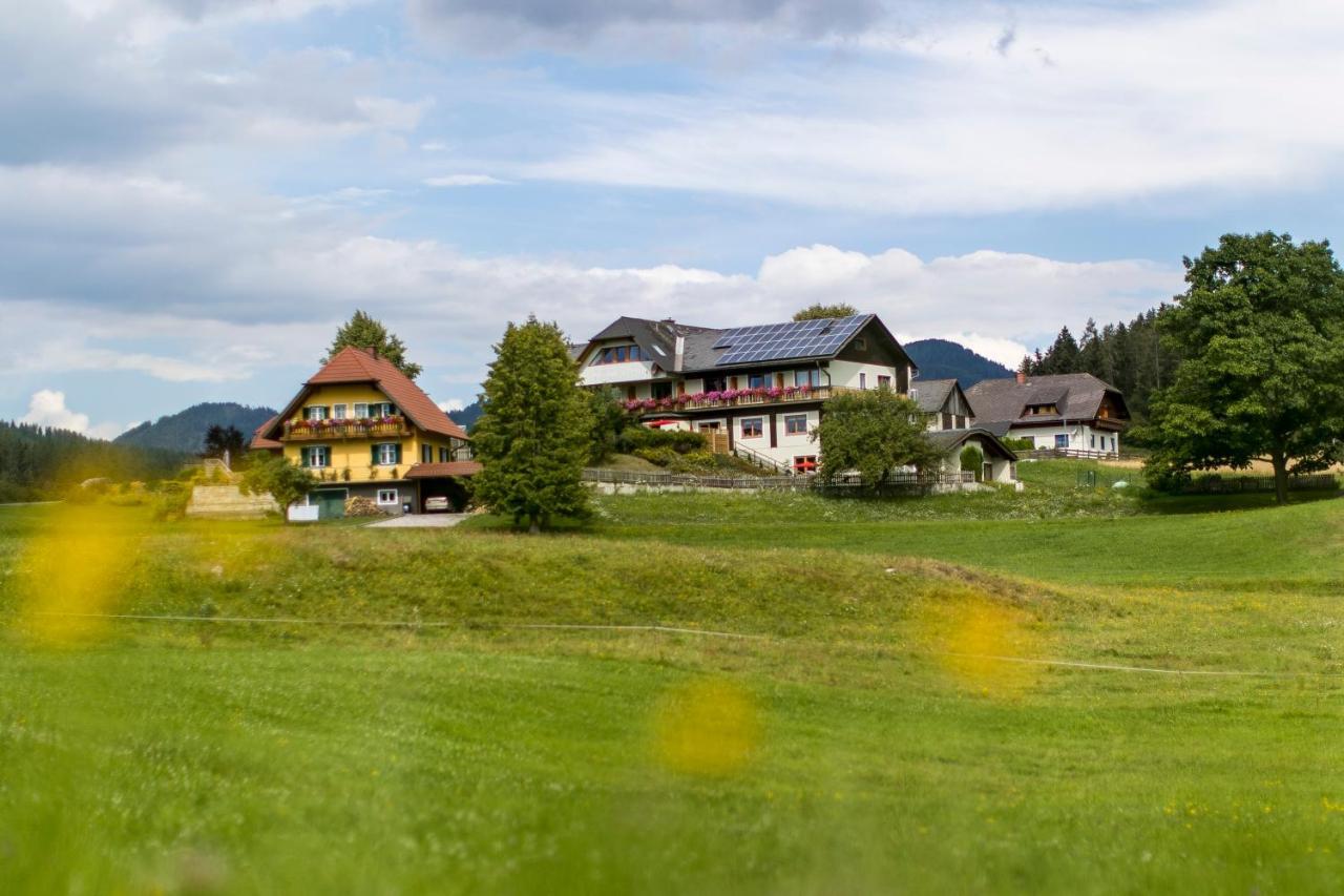 Hotel Gasthof Zur Linde Mariahof Dış mekan fotoğraf